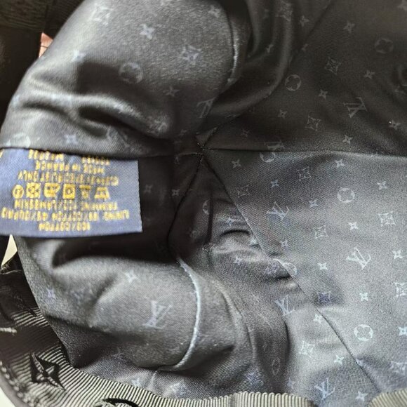 Louis Vuitton Black Cap - Classic Design with LV Patch - Picture 2 of 7